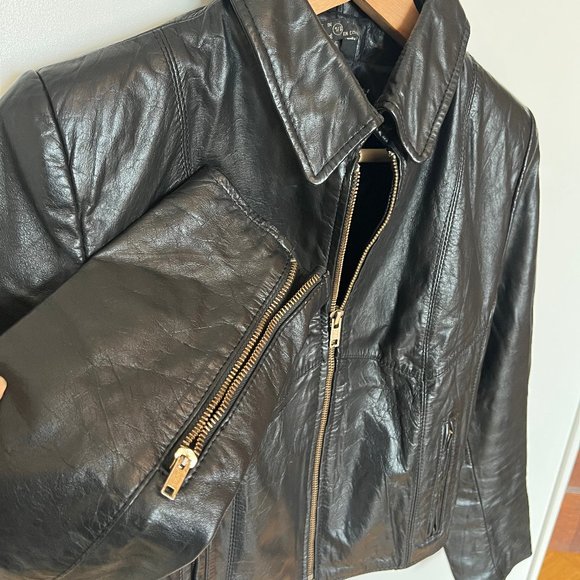 Vintage Opera Black Leather Jacket - Picture 5 of 11